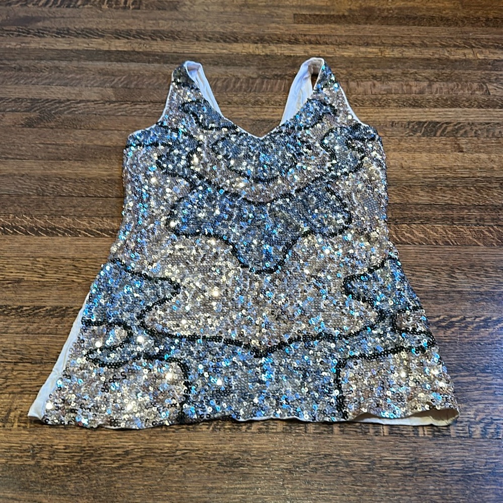 Sequin tank